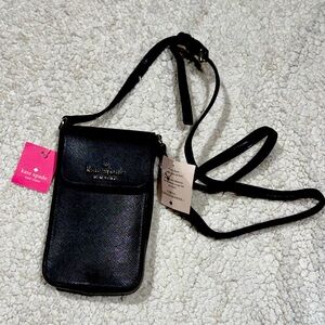 👛Kate Spade Madison Leather Phone  Crossbody NWT!!!